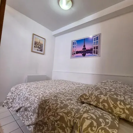 Atypique - Charme Parisien - 5 Min Du Centre Appartement Saint-Jean-dʼAngély