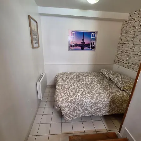 Appartement Atypique - Charme Parisien - 5 Min Du Centre Saint-Jean-dʼAngély
