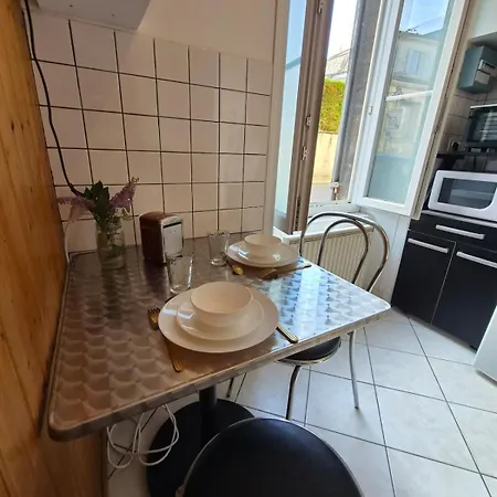 Atypique - Charme Parisien - 5 Min Du Centre Appartement *
