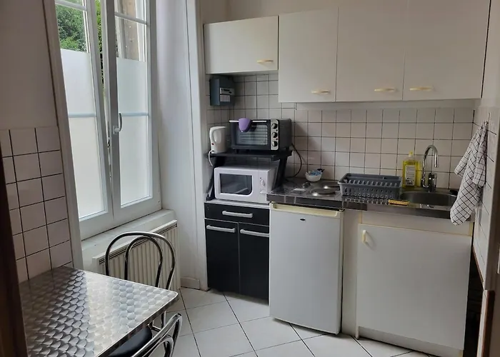 Le Parisien * Saint-Jean-dʼAngély